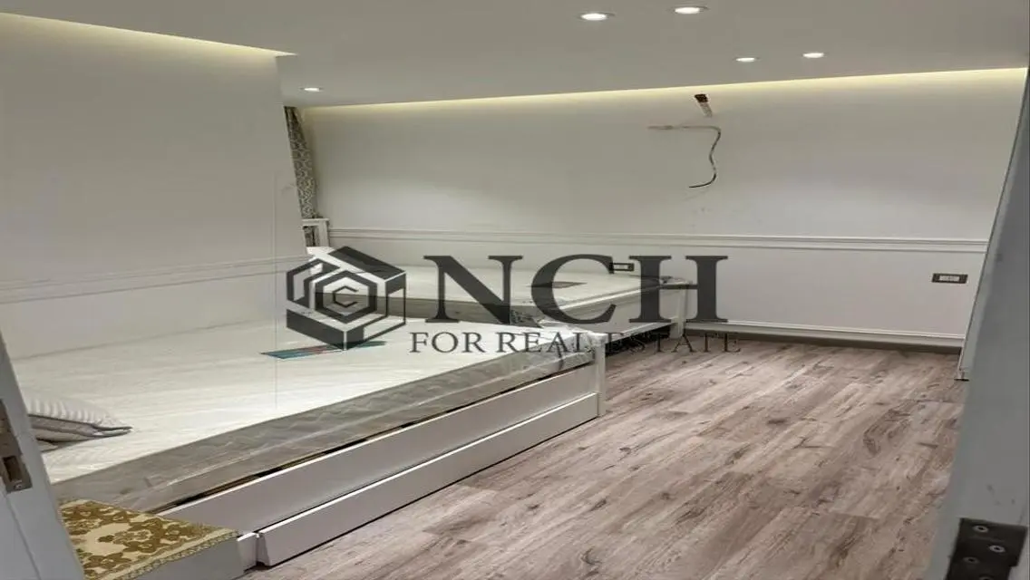 PENTHOUSE 169M FOR SALE | PRIME LOCATION LAKE VIEW