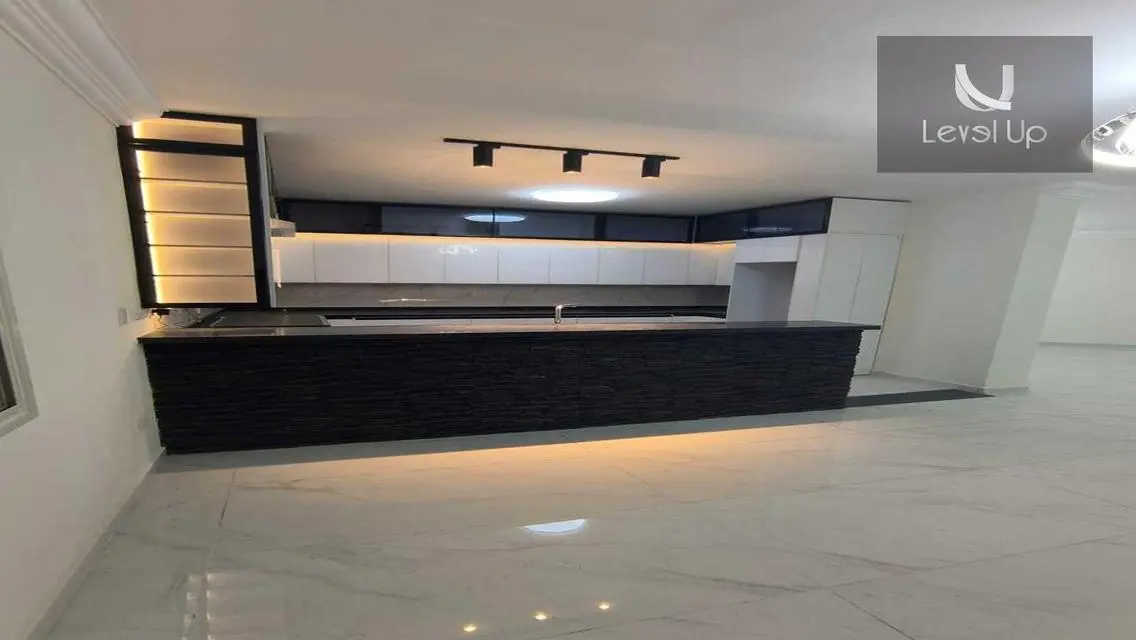Luxurious Apartment for Rent with Spacious Layout