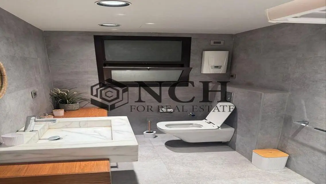 MODERN APT 210M WZ 3BED FOR RENT, FULLY FURNISHED.