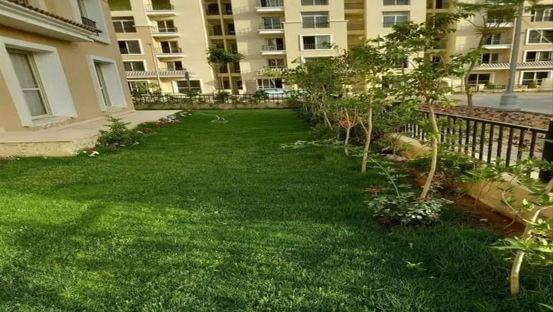Studio 65m for sale in small garden 31m