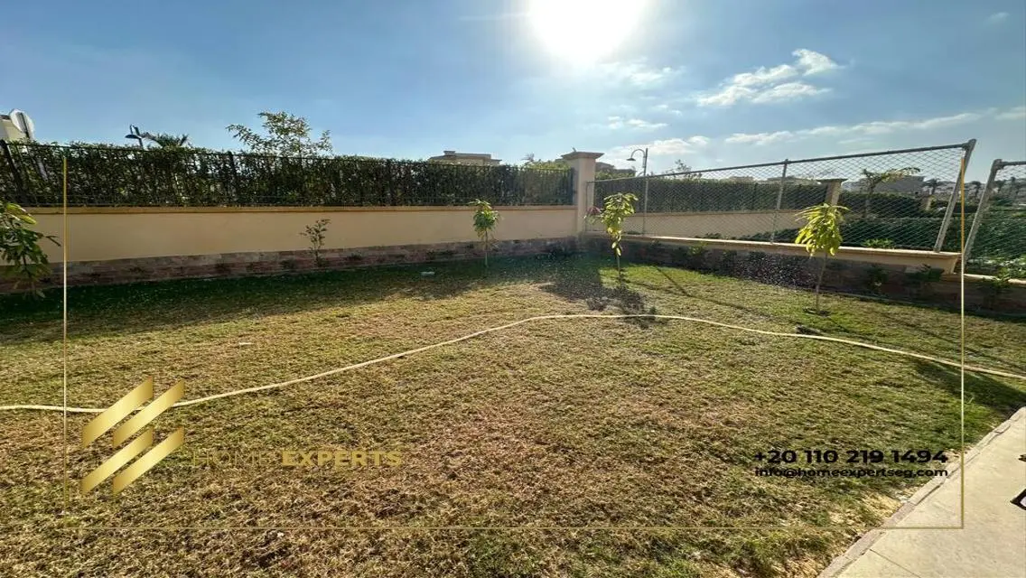 Twin House with garden for rent in Celesta Uptown