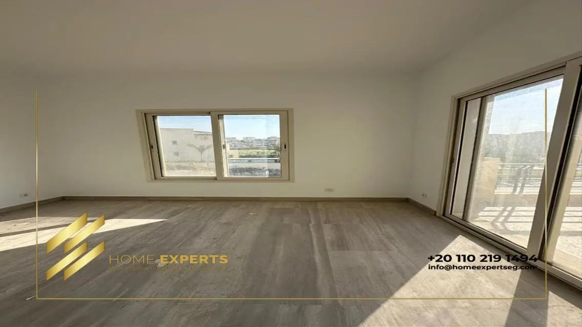 Twin House with garden for rent in Celesta Uptown