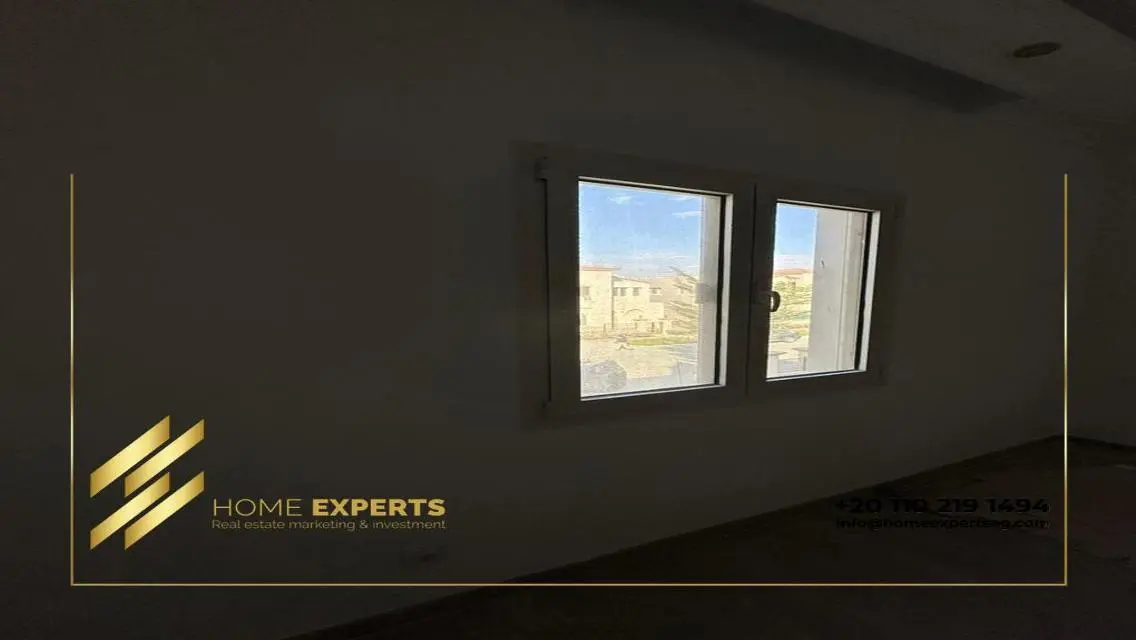 Twin House with garden for rent in Celesta Uptown