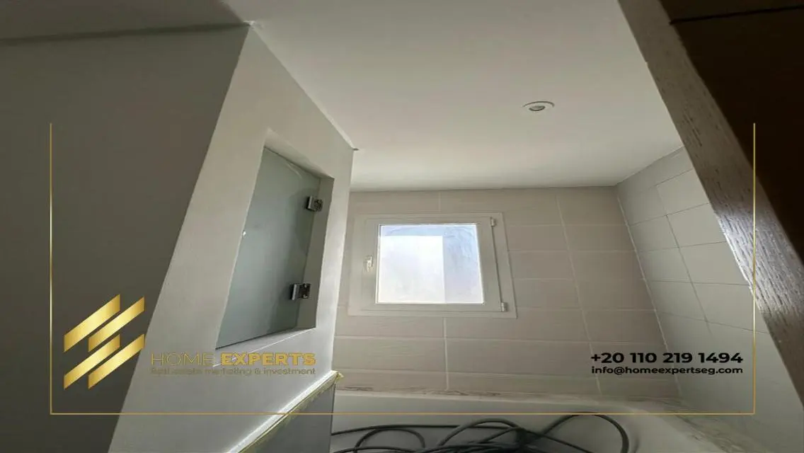 Twin House with garden for rent in Celesta Uptown
