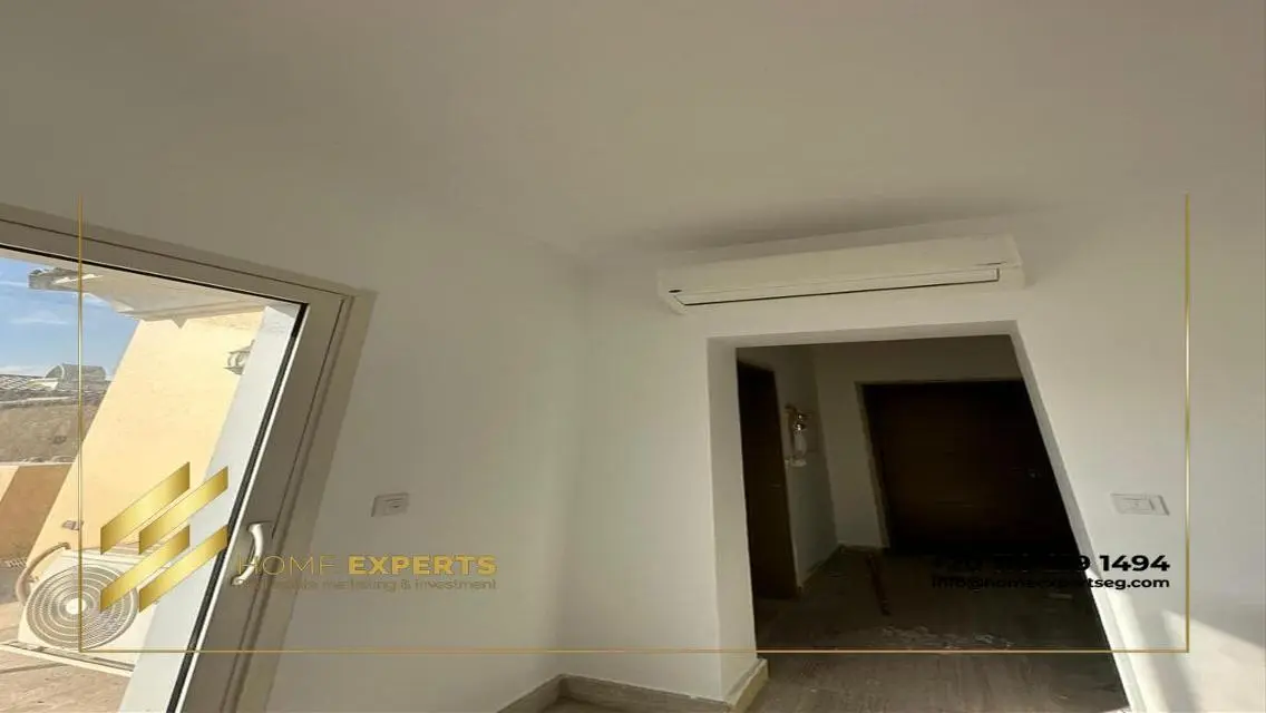 Twin House with garden for rent in Celesta Uptown