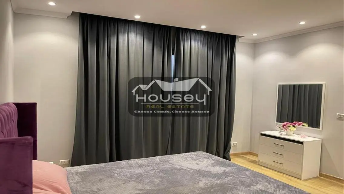 Studio Apt - immediate rent - Village Gate