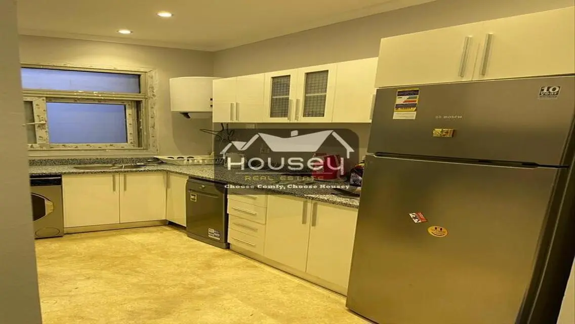 Studio Apt - immediate rent - Village Gate