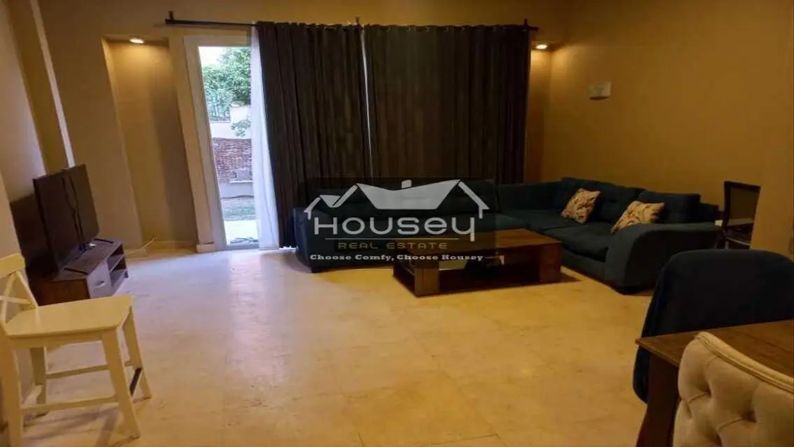 with Garden - Studio Apt - immediate rent - Village Gate