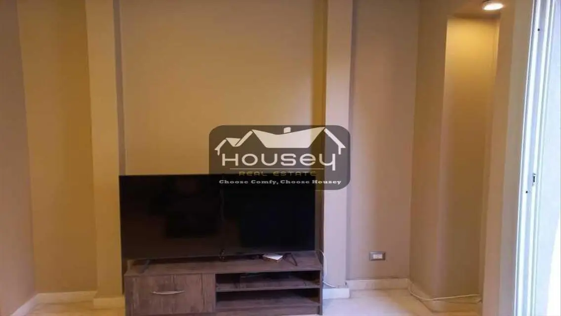 with Garden - Studio Apt - immediate rent - Village Gate