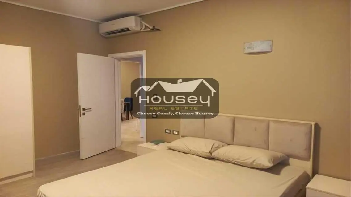 with Garden - Studio Apt - immediate rent - Village Gate