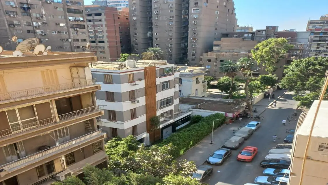 شقة مفروشة 3غرف نوم للسكن الراقي بالدقي