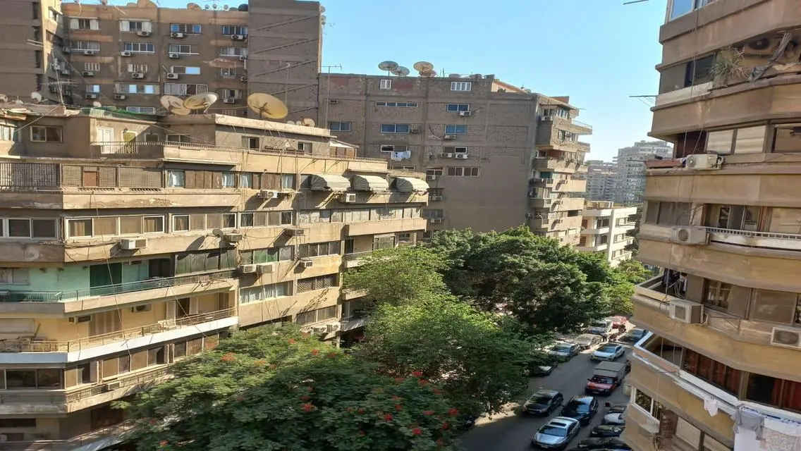 شقة مفروشة 3غرف نوم للسكن الراقي بالدقي