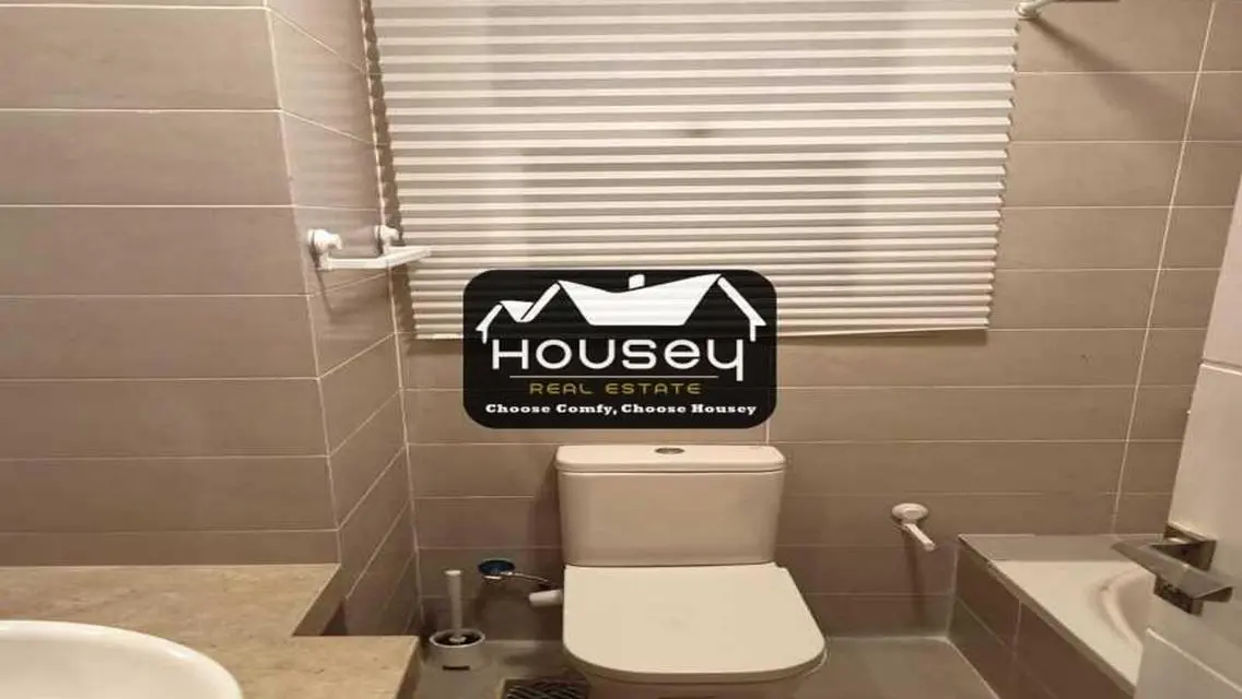 Studio Apt - immediate rent - Village Gate