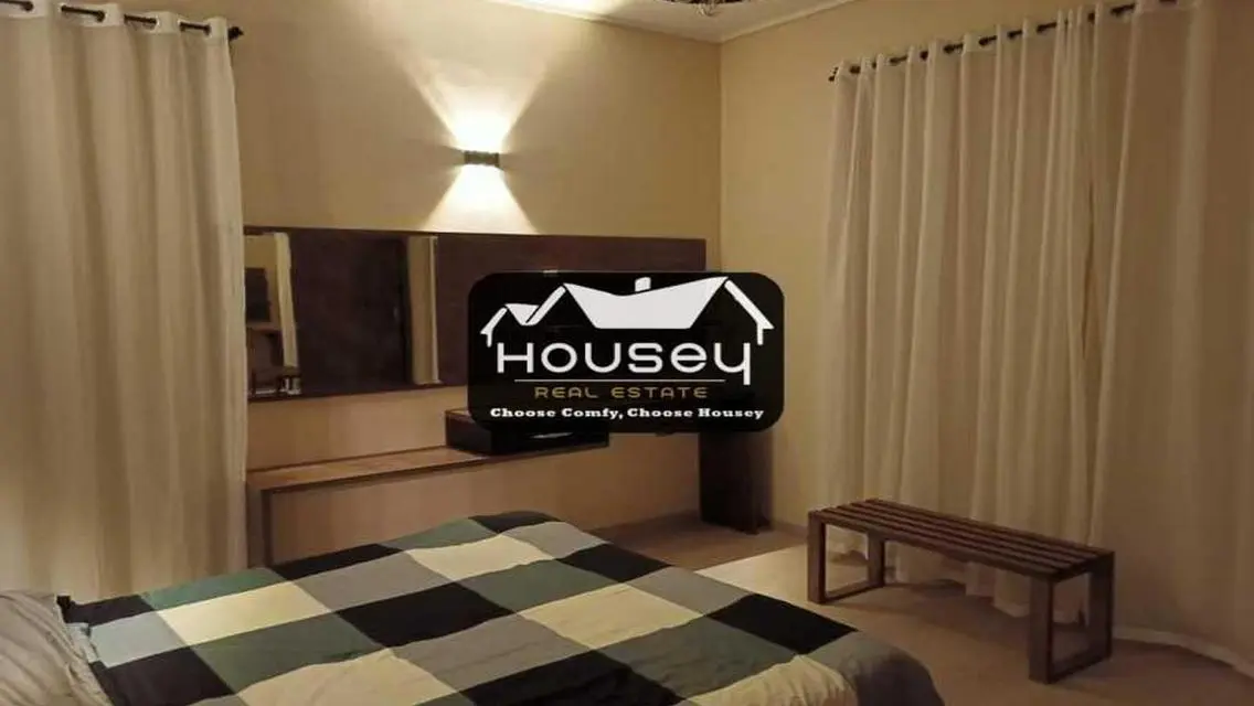 Studio Apt - immediate rent - Village Gate