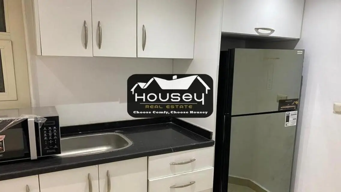 1st hand - Perfect color pallete- Rent Now!