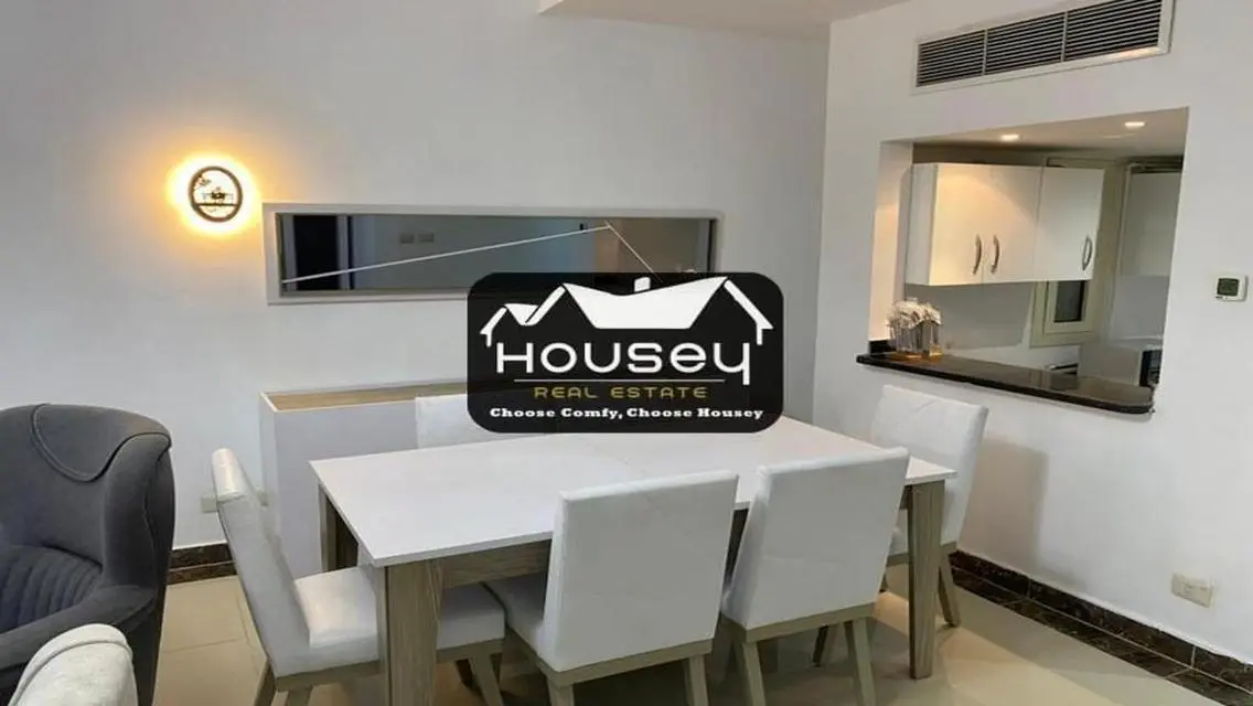 1st hand - Perfect color pallete- Rent Now!