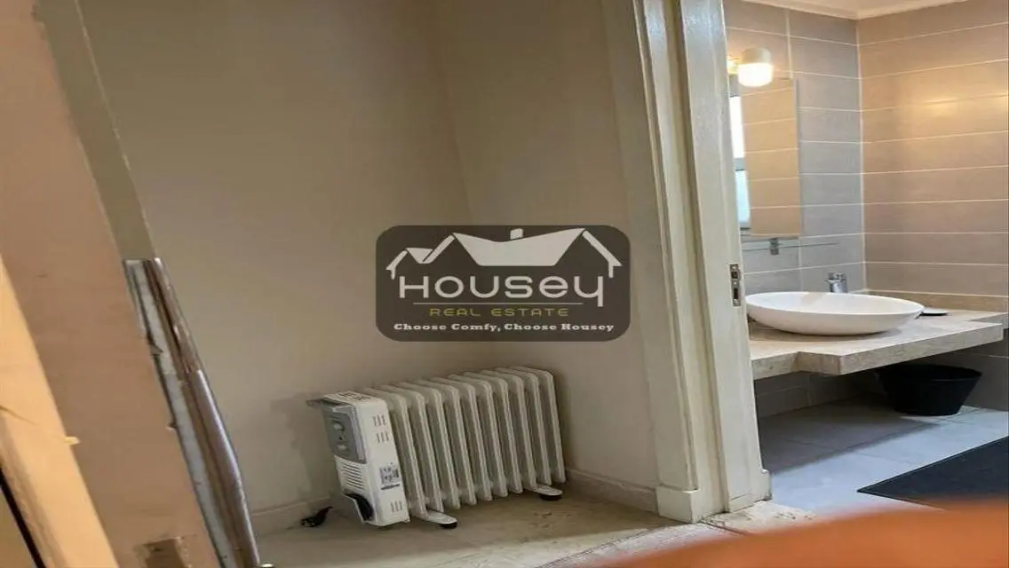 Fully furnished - Studio Apt - immediate rent - Village Gate