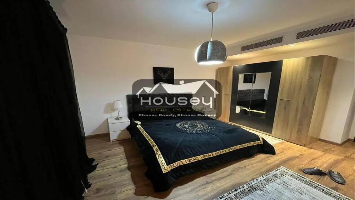 Beautiful view - spacious kitchen - private garage