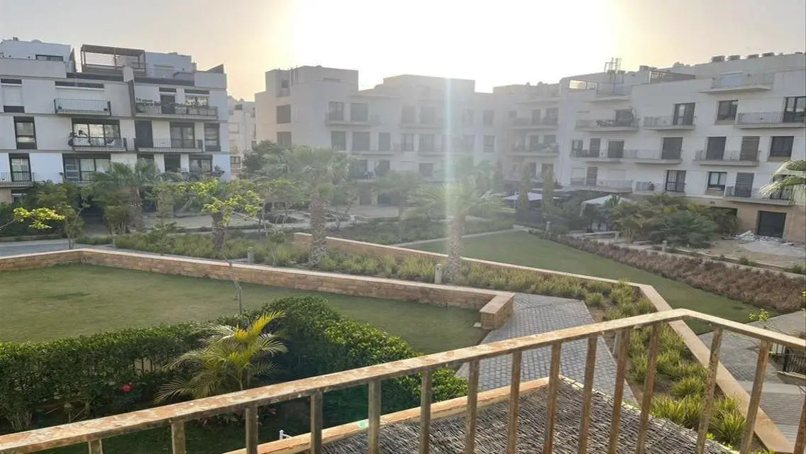 شقه للبيع نصف تشطيب ڤيو لاند سكيب