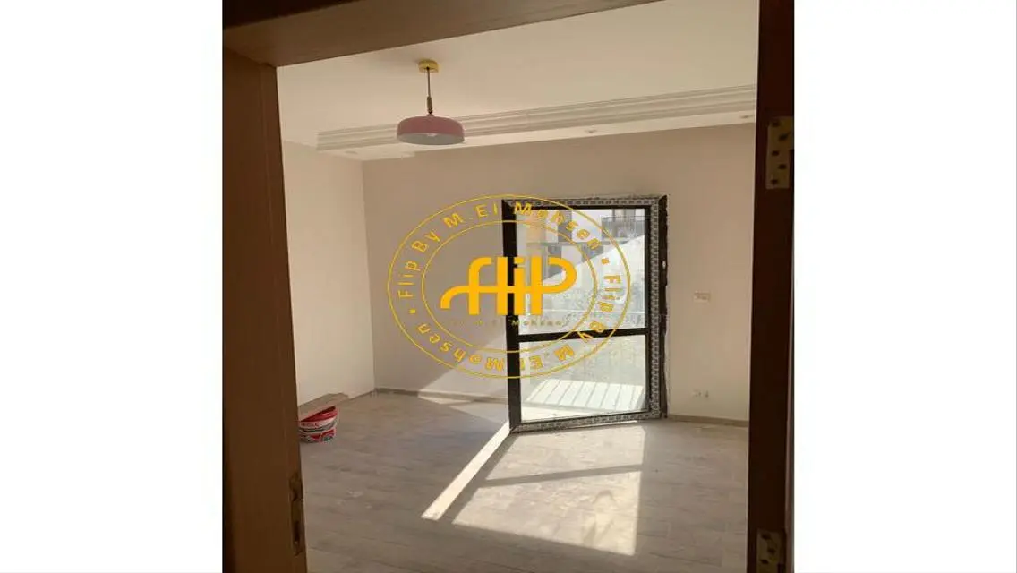 Townhouse For Rent In Courtyard 286M