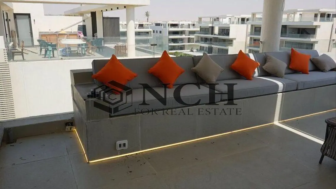 ELEGANT PENTHOUSE 266M WITH PRIVATE POOL FOR RENT