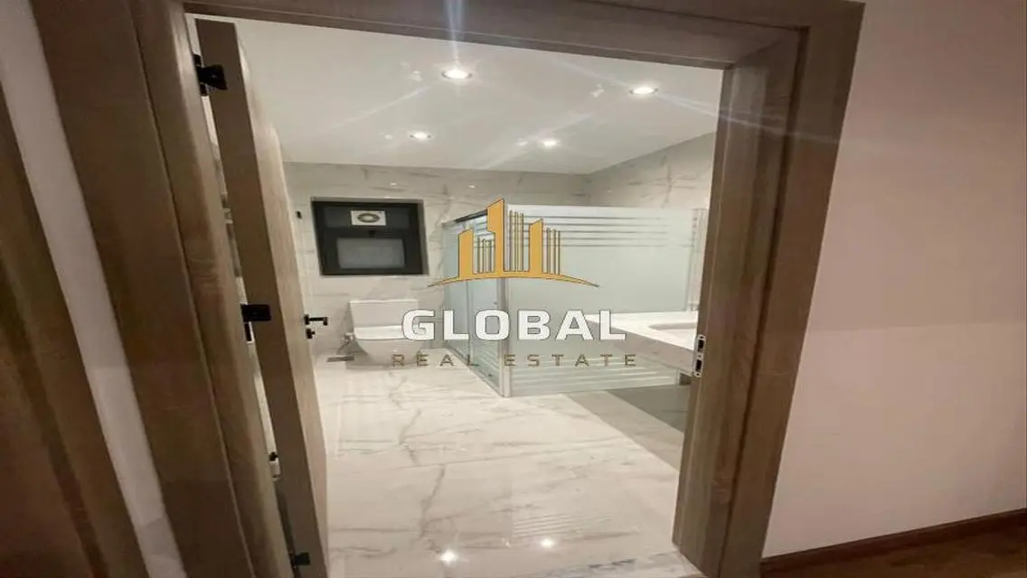Semi furnished Apartment 1master Open kitchen