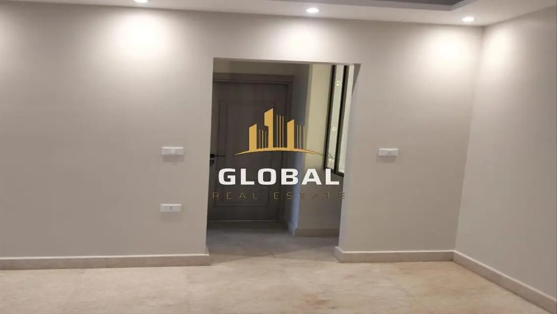 شقه بجاردن اول استخدام نصف فرش بمطبخ مفتوح