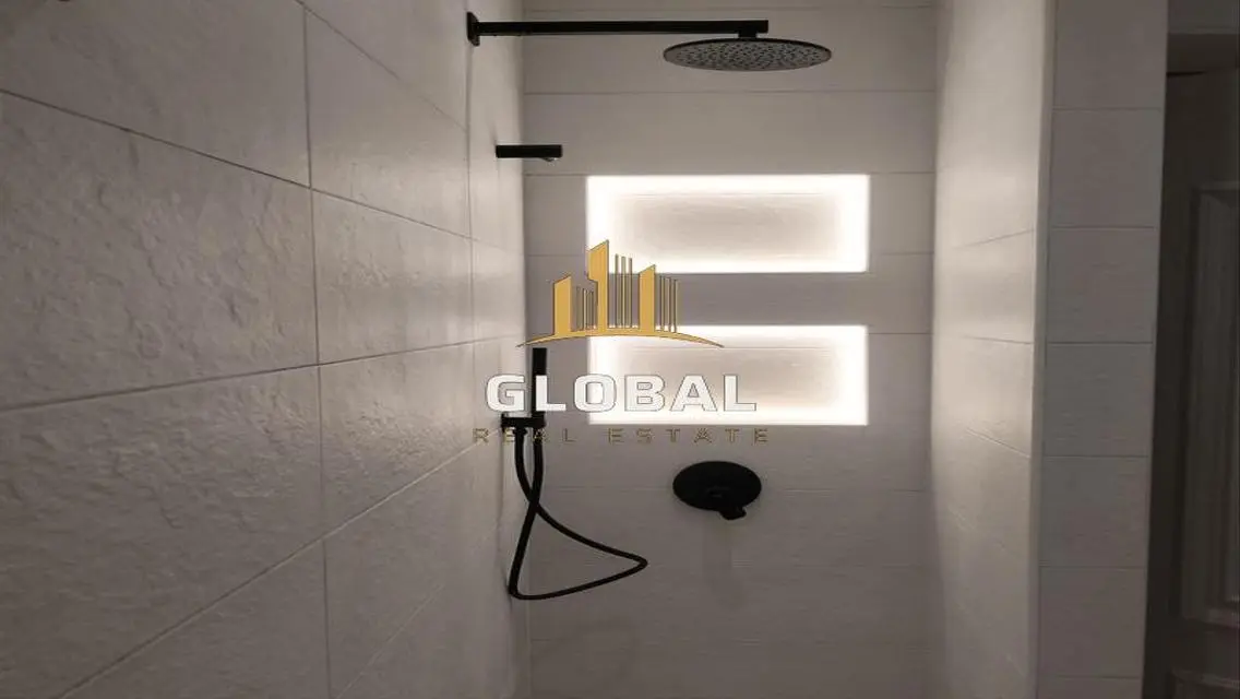 شقه بجاردن اول استخدام نصف فرش بمطبخ مفتوح