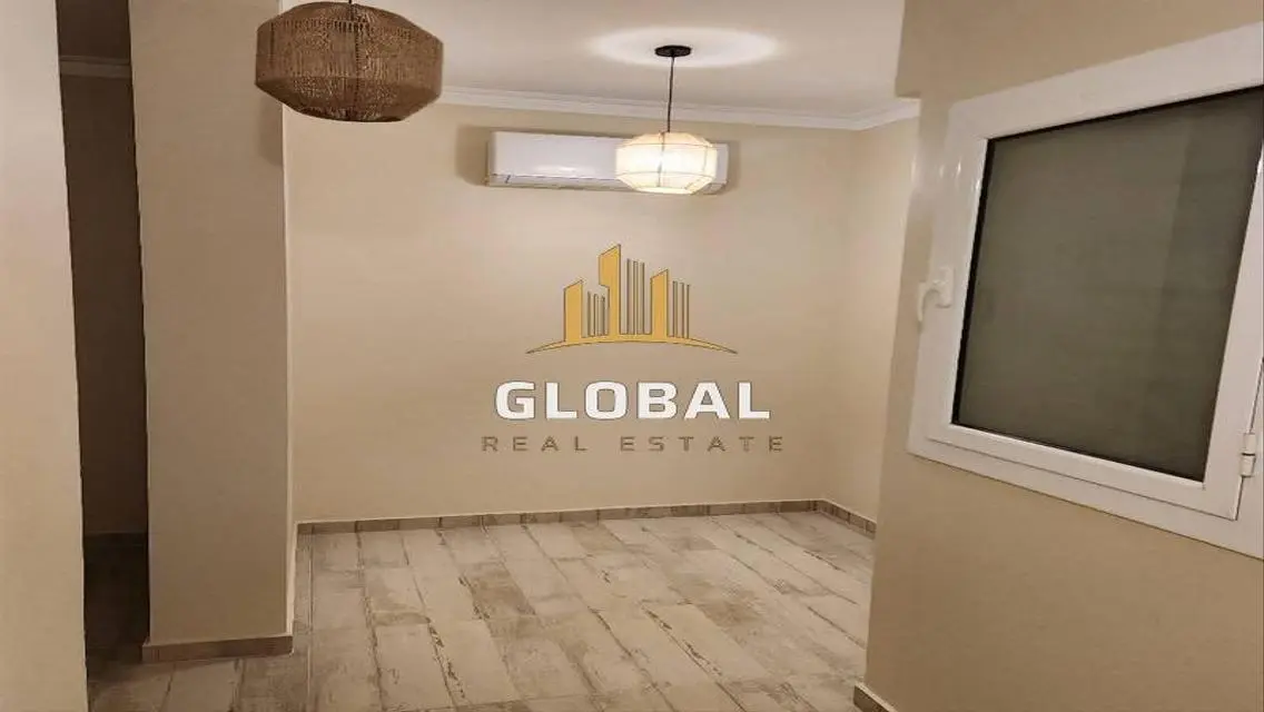 شقه بجاردن اول استخدام نصف فرش بمطبخ مفتوح