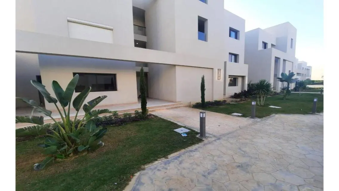 Ground floor in Akamar fully finished + Kit. + Acs