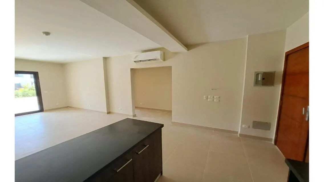 Ground floor in Akamar fully finished + Kit. + Acs