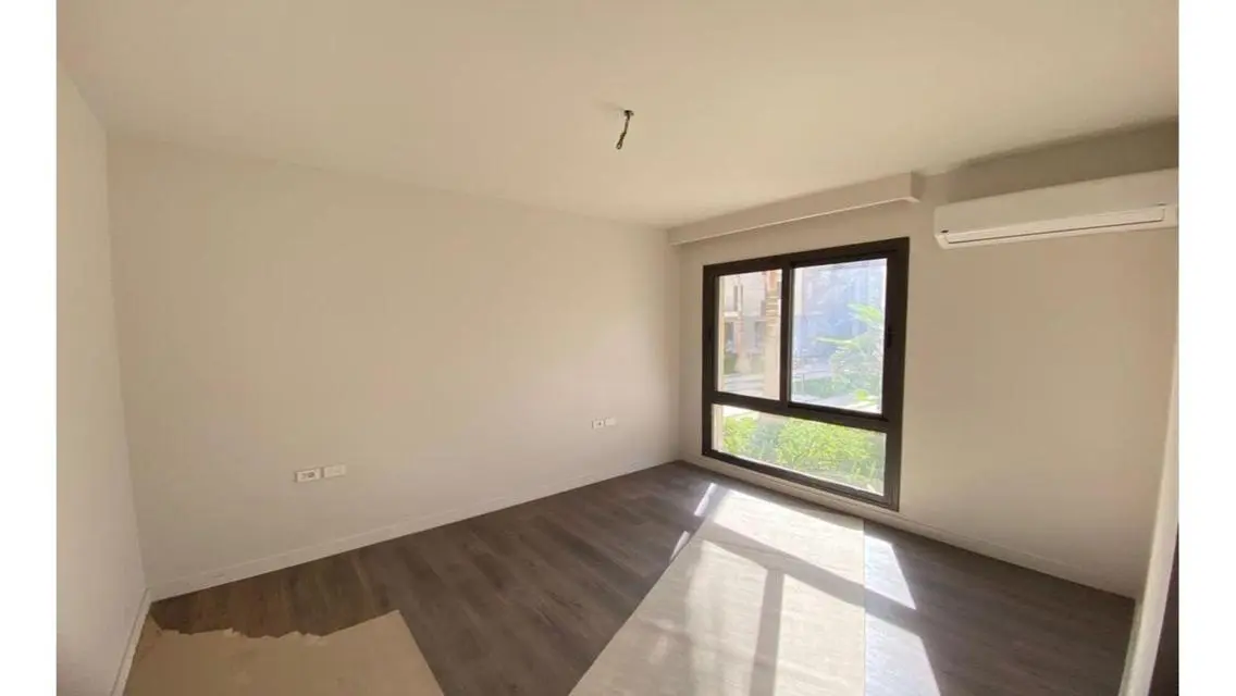Luxurious Apartment with Maid's Room and Modern Amenities