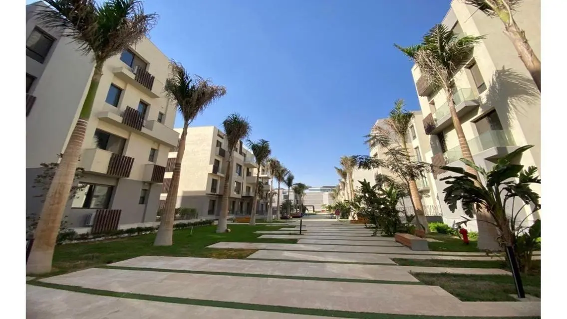 Luxurious Apartment with Maid's Room and Modern Amenities