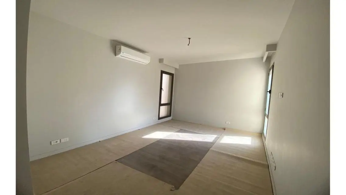 Luxurious Apartment with Maid's Room and Modern Amenities