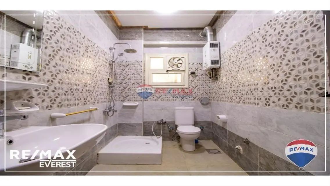 135sqm Furnished Apartment in West Somid- October