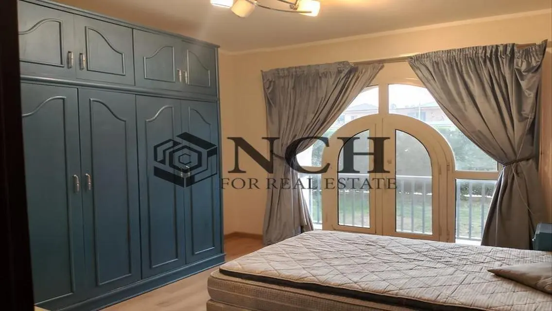 FULLY FURNISHED APARTMENT WZ GARDEN 70M FOR RENT .
