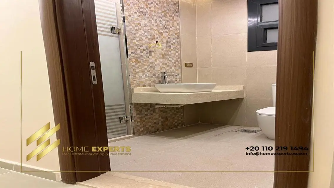 Apartment for rent in Azad l kitchen &amp; ACs