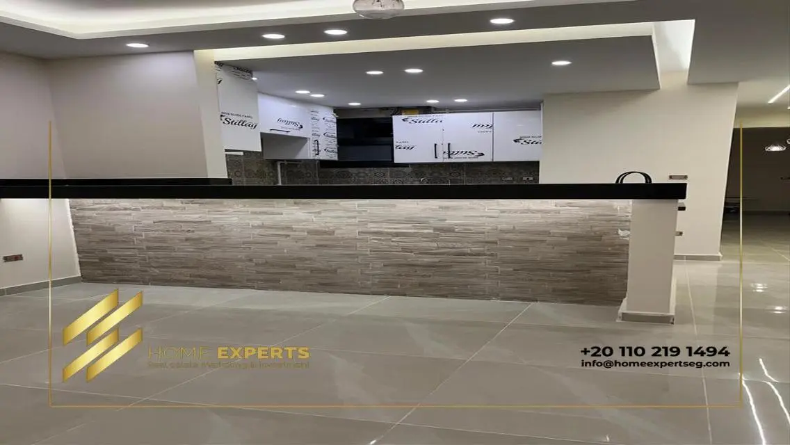 Apartment for rent in Azad l kitchen &amp; ACs