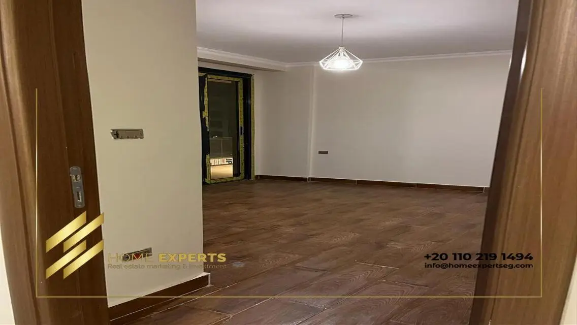 Apartment for rent in Azad l kitchen &amp; ACs