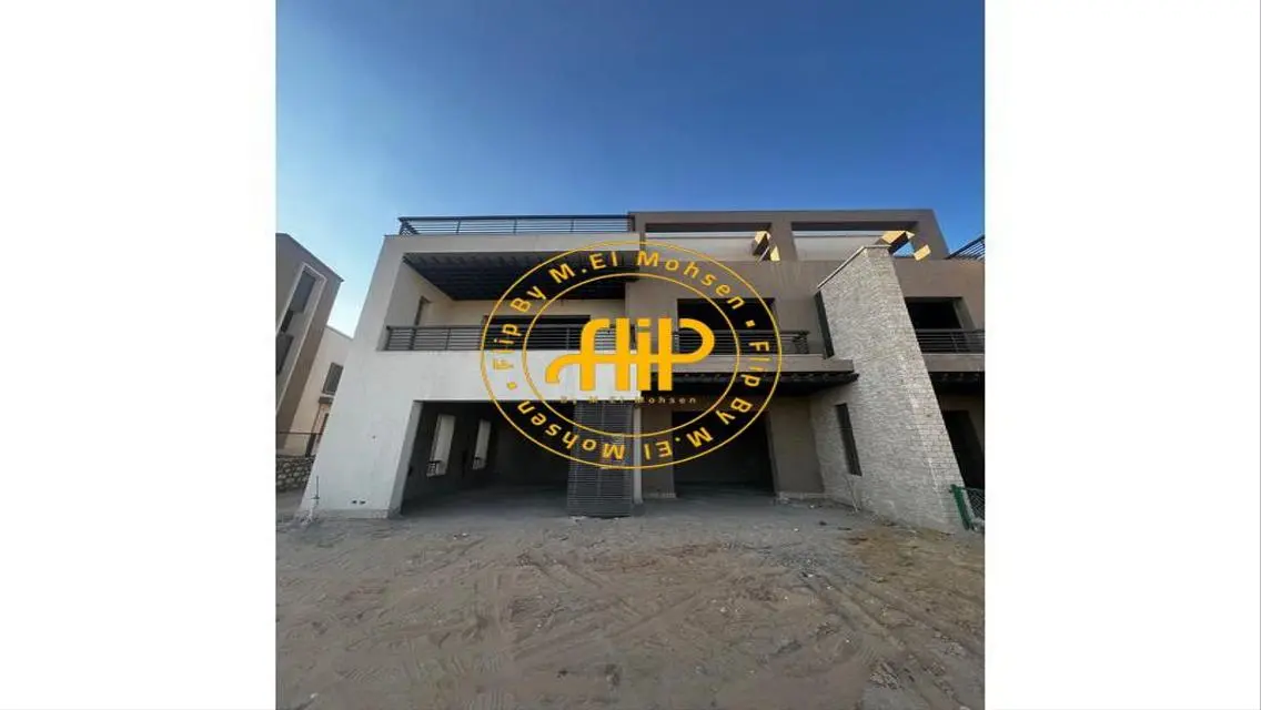 TV10  For Sale In Gold Cliff 600 M