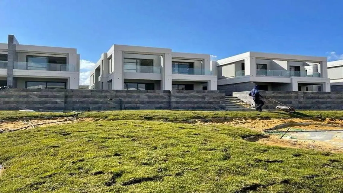 Luxury Villa for Sale with Spacious Area and Private Pool