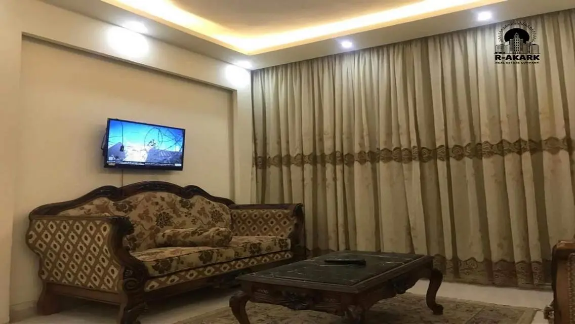 شقة للايجار في جاردينيا سيتي مفروشة بجاردن الدور 1