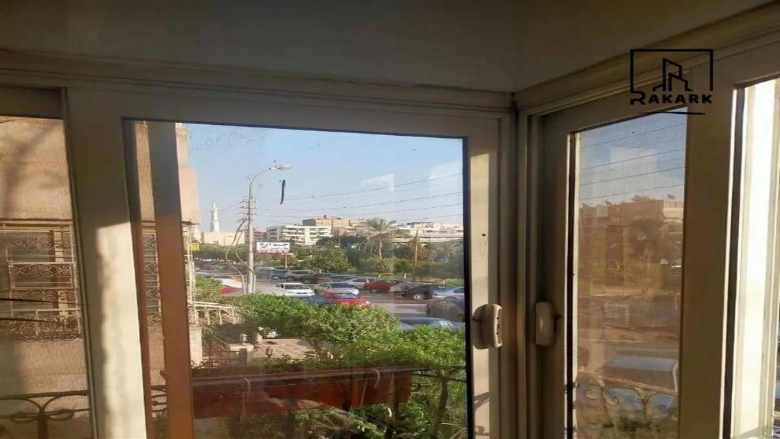 مكتب للايجار في مساكن شيراتون الدور الاول واجهة