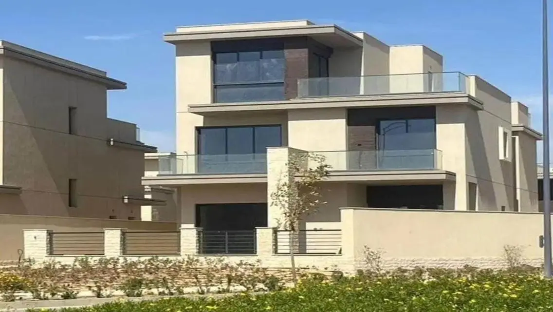 Luxury Villa for Sale with All Amenities in a Beautiful Area