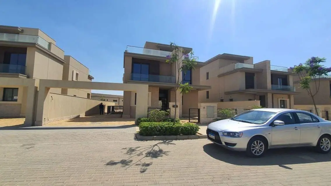 Luxury Villa for Sale with All Amenities in a Beautiful Area
