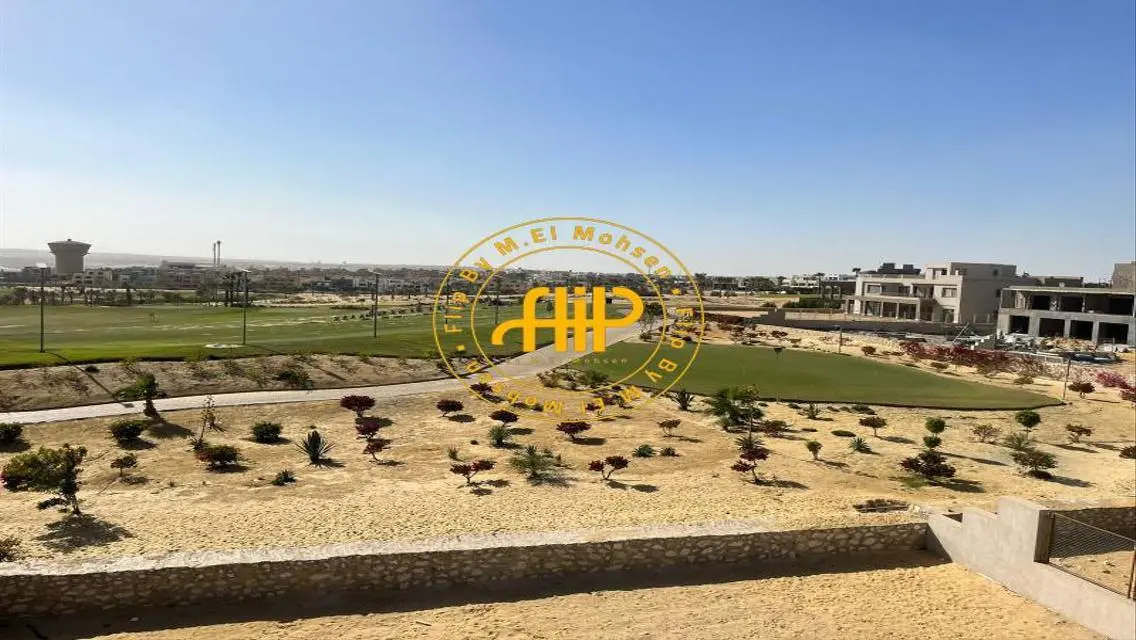 First row golf standalone in Palm hills golf views