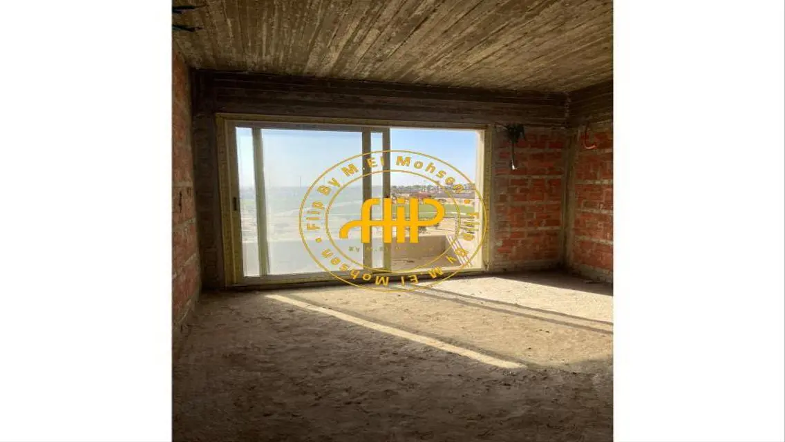 First row golf standalone in Palm hills golf views