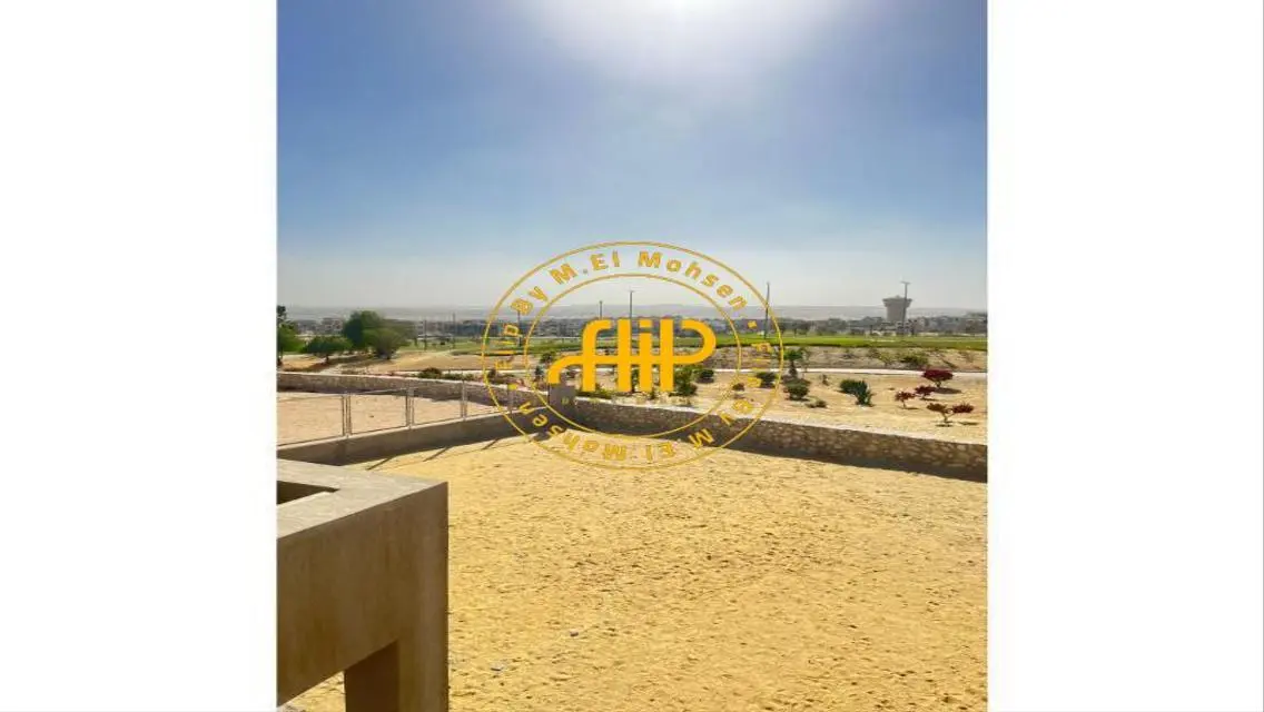 First row golf standalone in Palm hills golf views