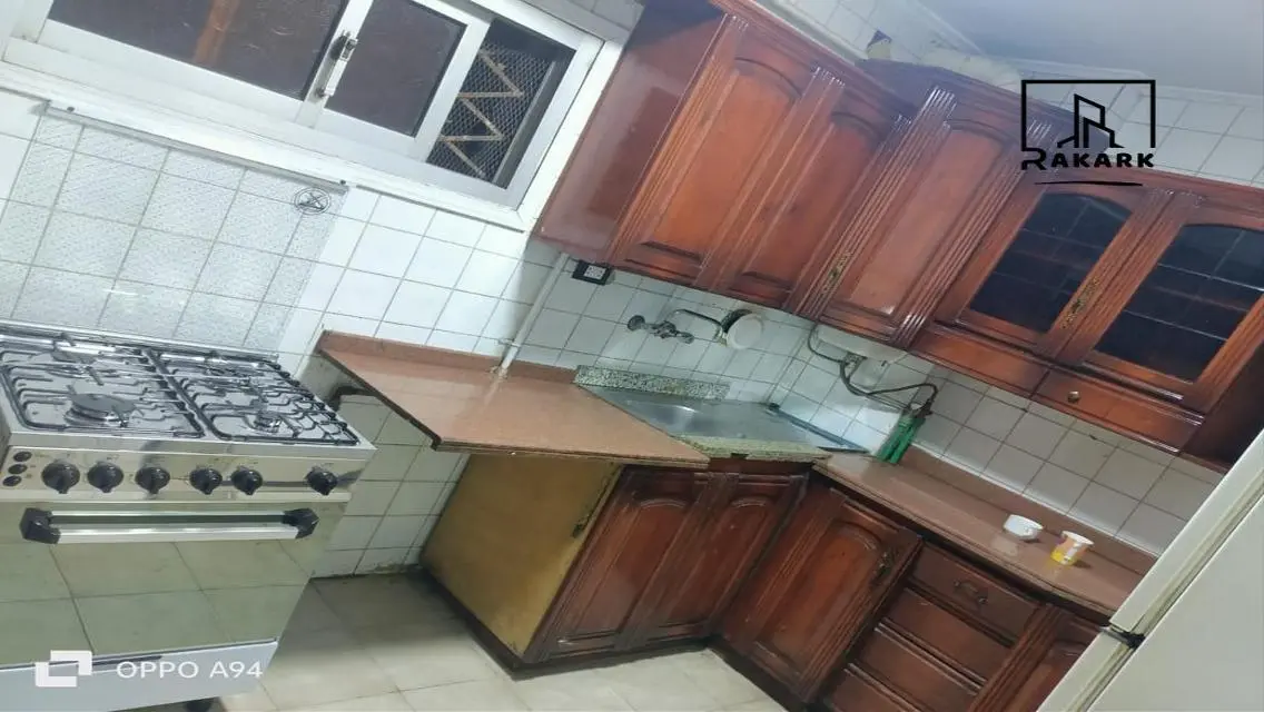 شقة للايجار في مساكن شيراتون بالفرش ومجهزة بالكامل