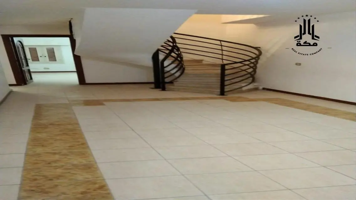 مقر اداري دوبلكس في شيراتون رخصة اداري بمدخل خاص